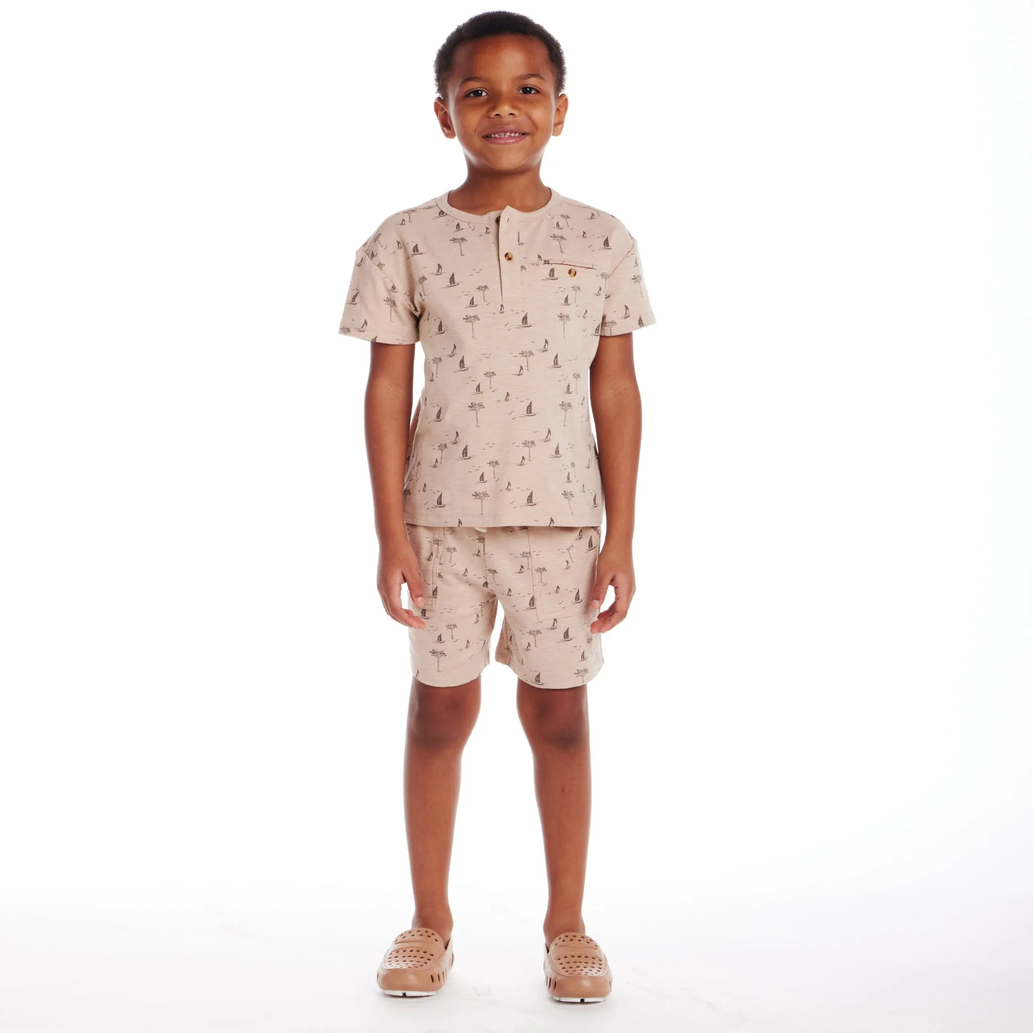 Kids (2-7) Washed Henley and Shorts Set | Sailboats
