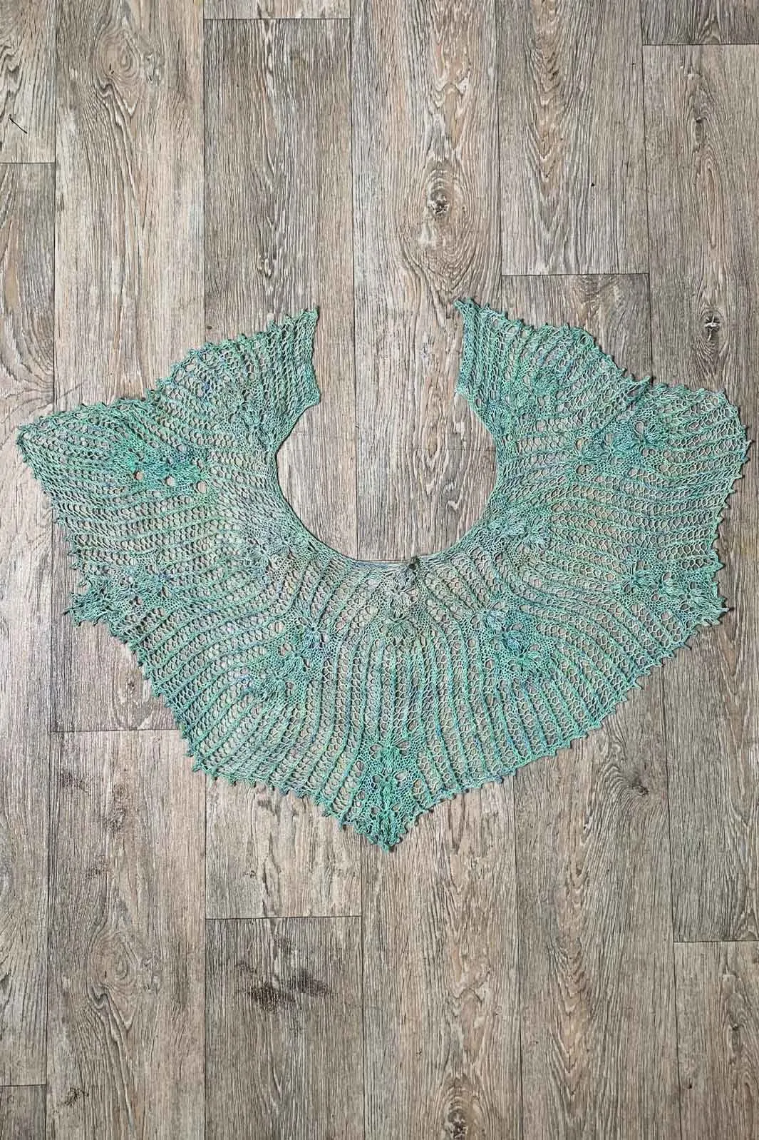 Pattern: Trelaria Shawlette