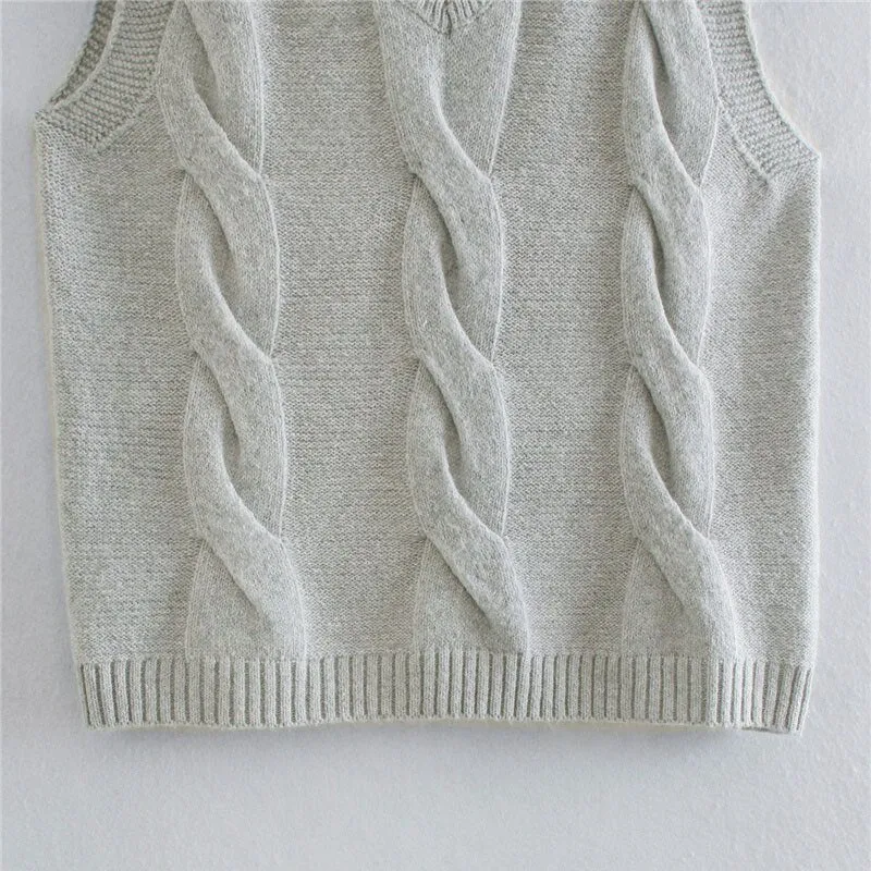 RIBBED TRIM VEST